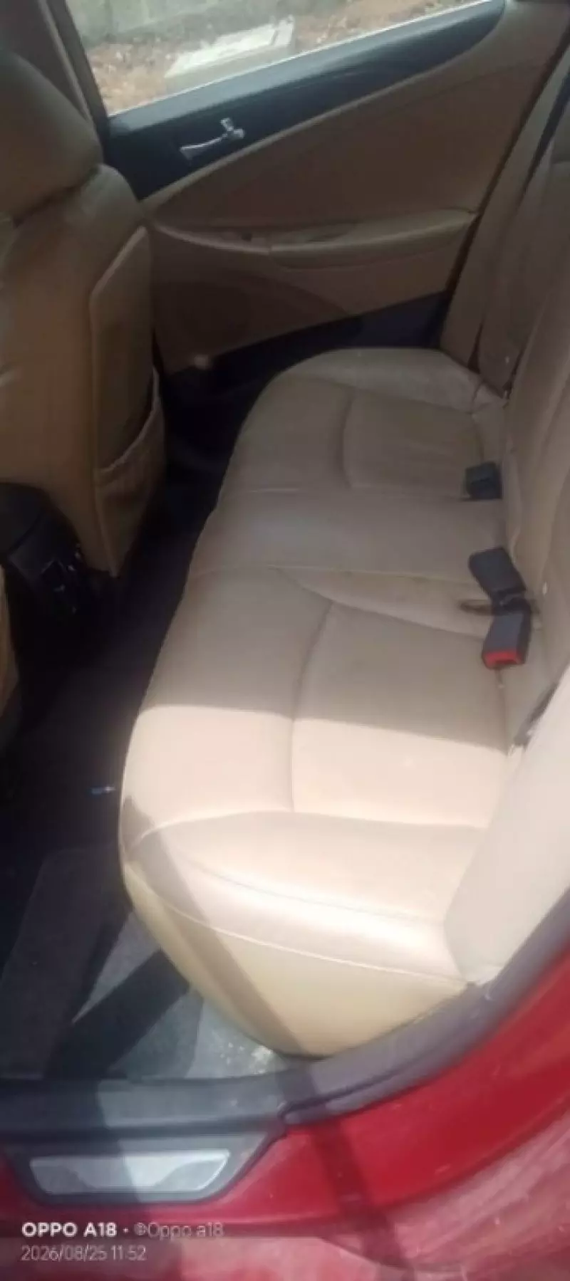 Hyundai Sonata   - 2013