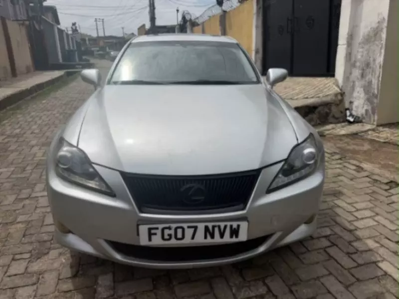 Lexus IS   - 2009