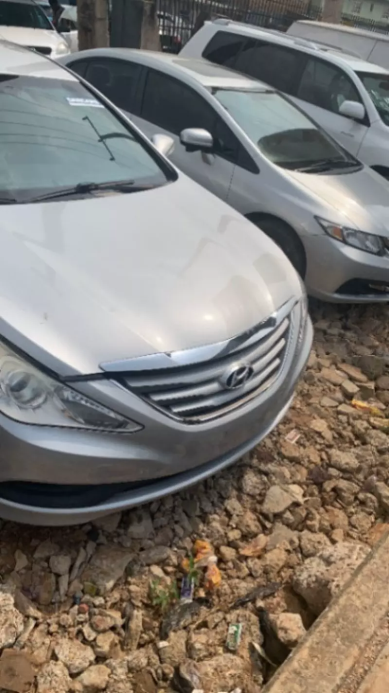 Hyundai Sonata   - 2015