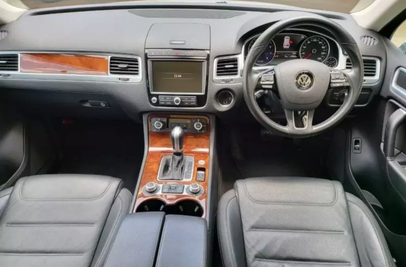 Volkswagen Touareg   - 2016