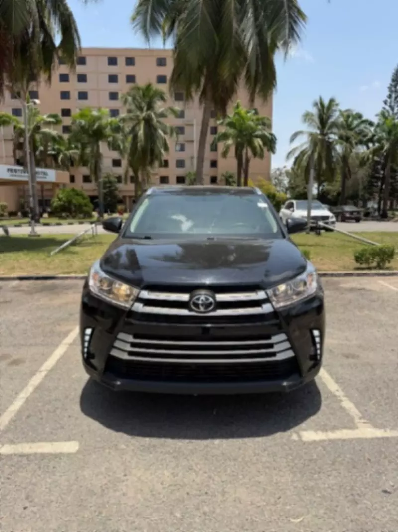 TOYOTA Highlander   - 2016