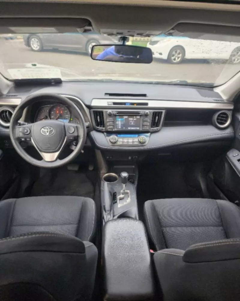 Toyota RAV 4   - 2015