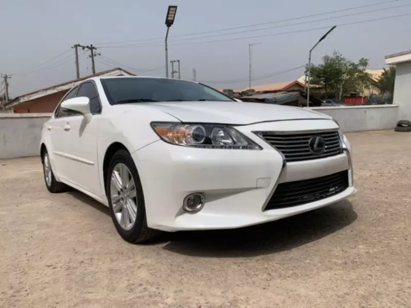 Lexus ES - 2013