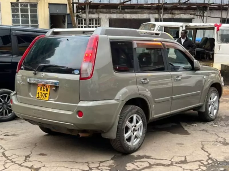 Nissan X-Trail   - 2006