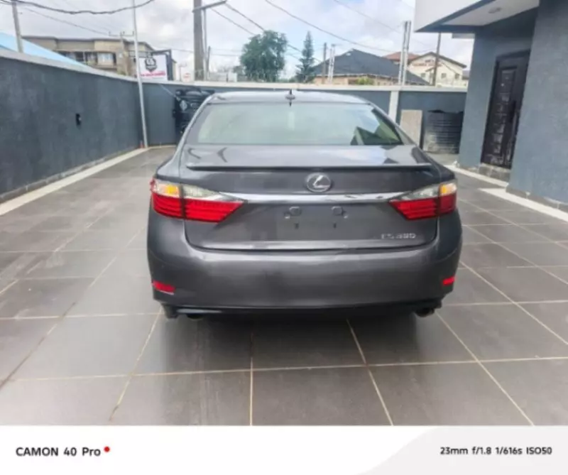 Lexus ES   - 2013