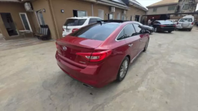 Hyundai Sonata   - 2015