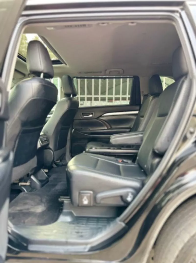 Toyota Highlander   - 2015
