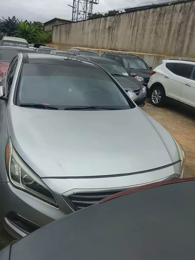 Hyundai Sonata - 2015