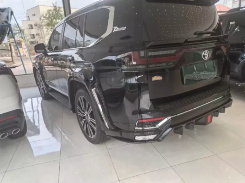 TOYOTA LANDCRUISER VXR   - 2025