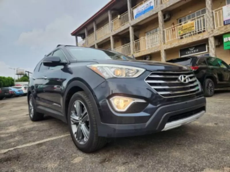 Hyundai Santa Fe - 2016