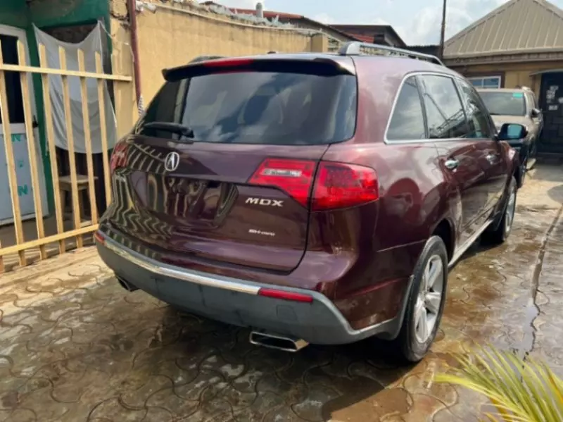 Acura MDX   - 2010