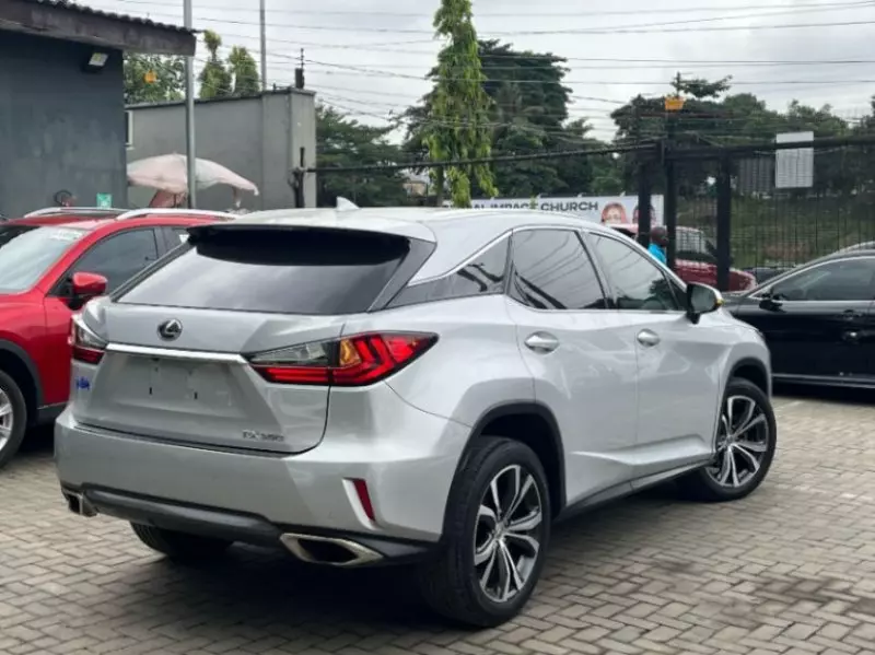 Lexus RX   - 2017