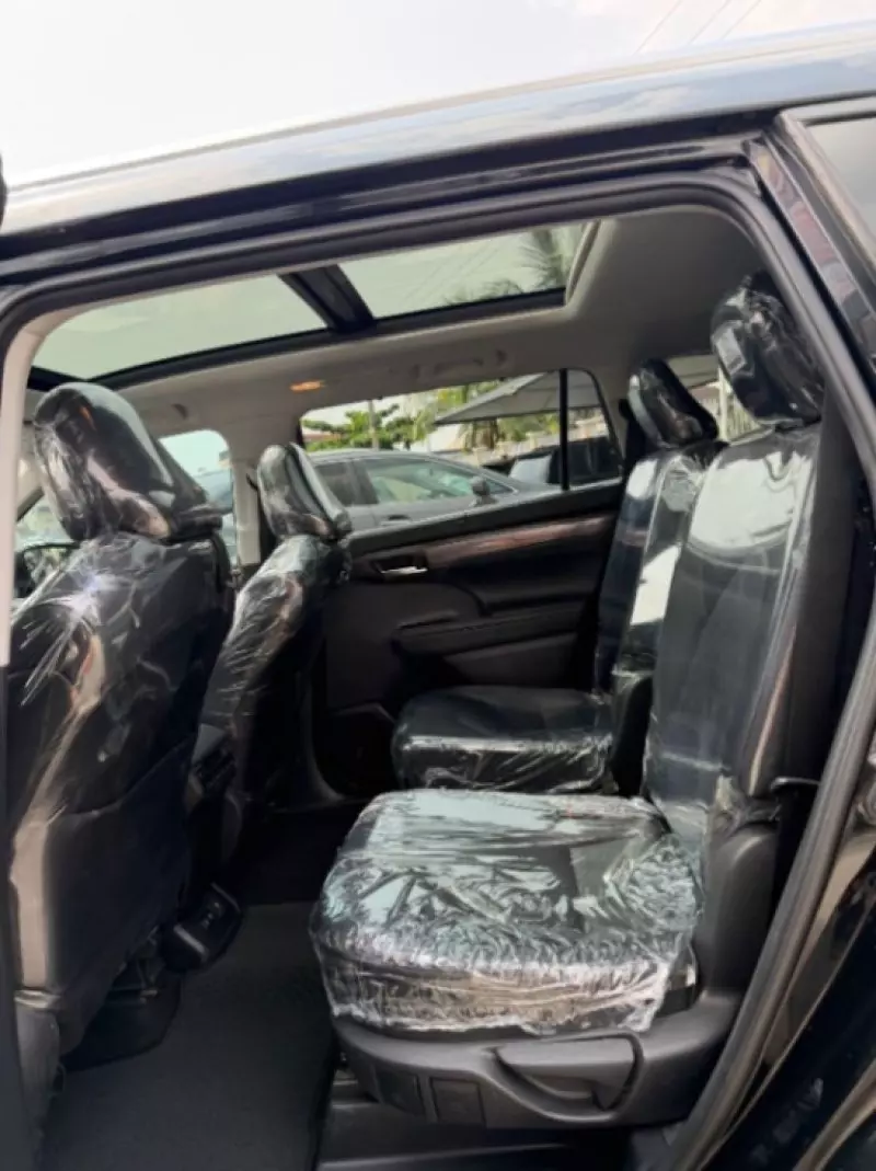 Toyota Highlander   - 2021