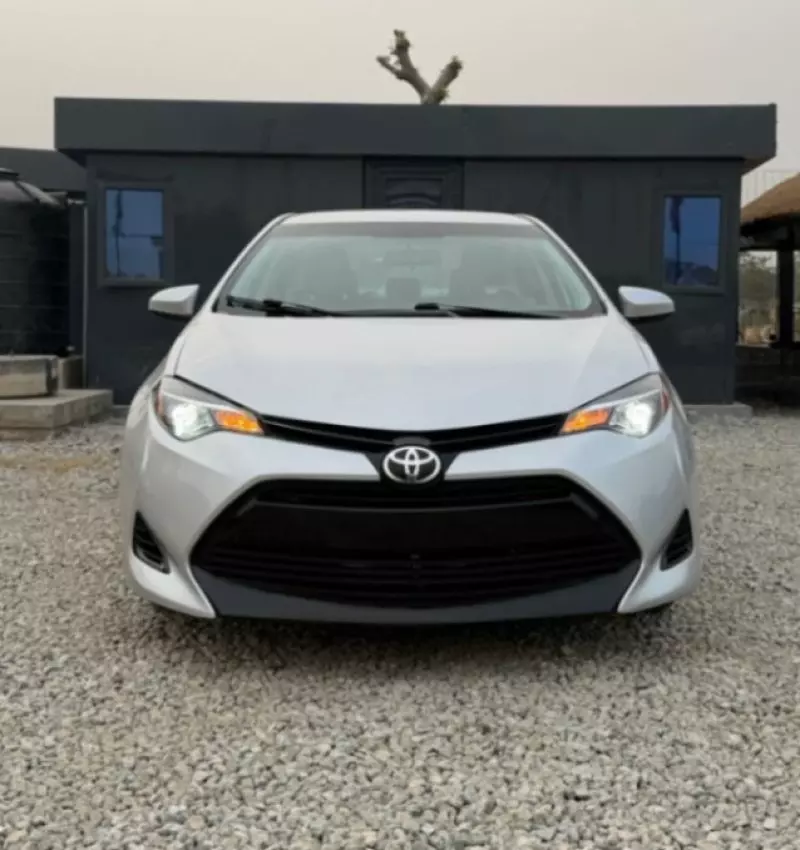 Toyota Corolla   - 2017