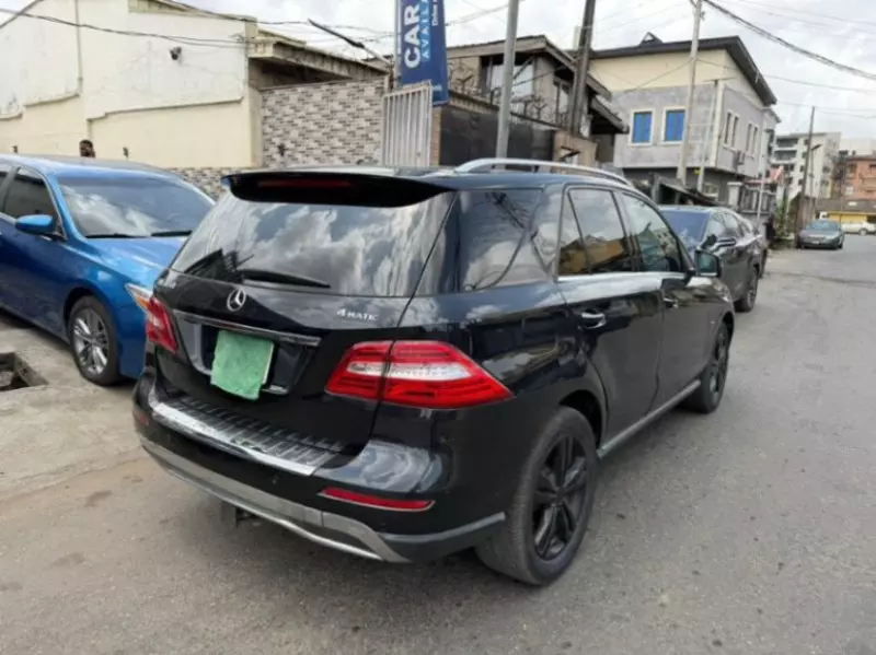 Mercedes-Benz ML 350   - 2012