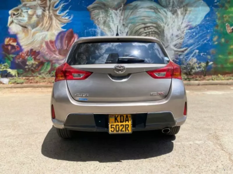 TOYOTA Auris   - 2014