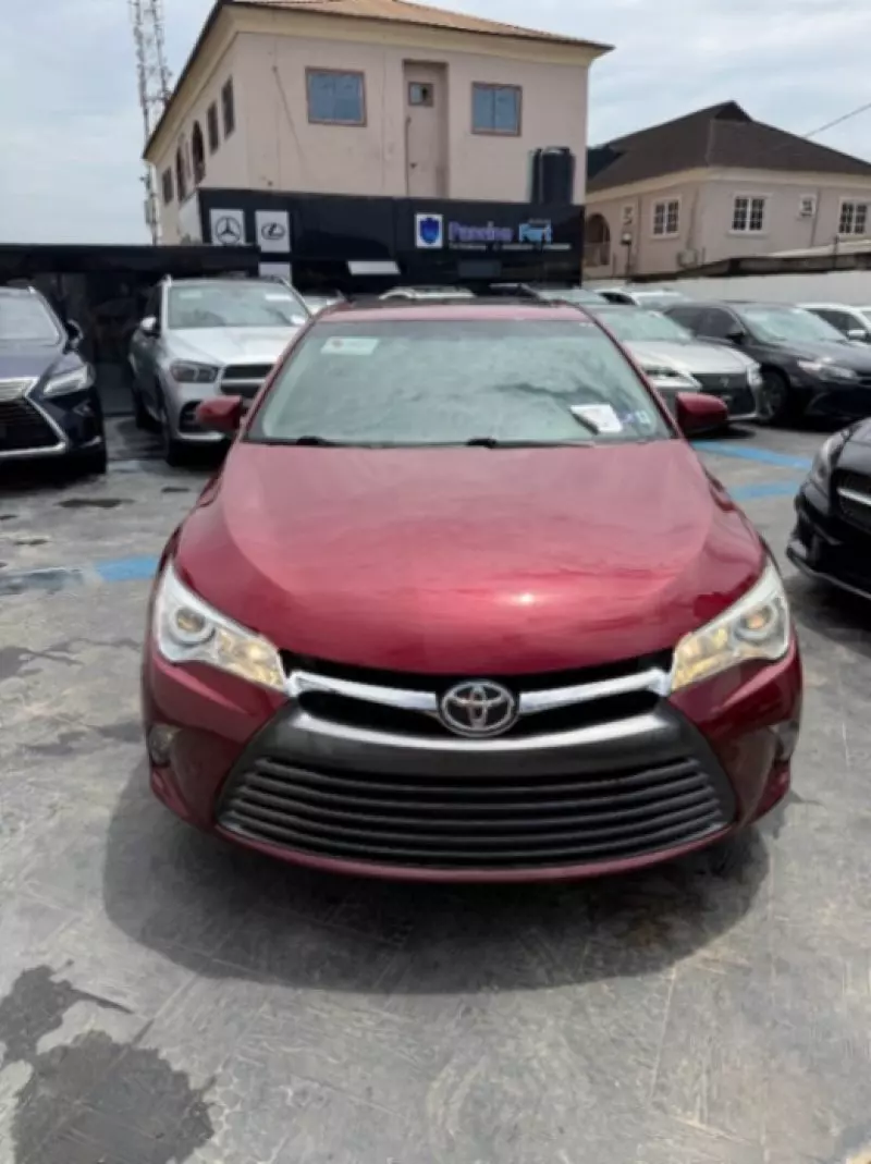 Toyota Camry   - 2015