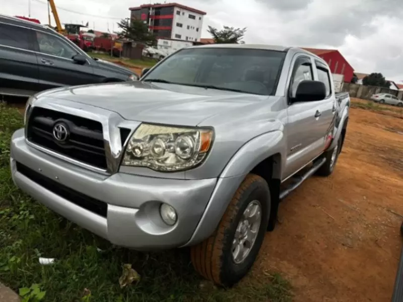 TOYOTA Tacoma   - 2006