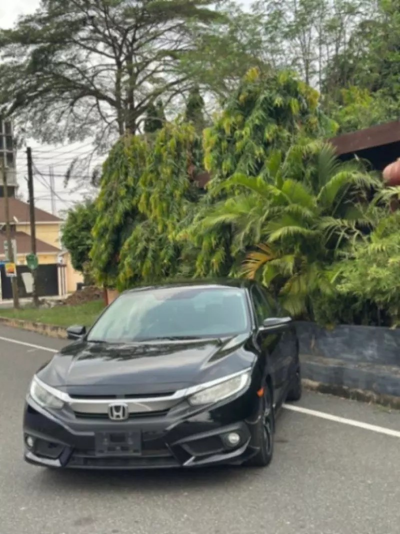 Honda Civic   - 2017