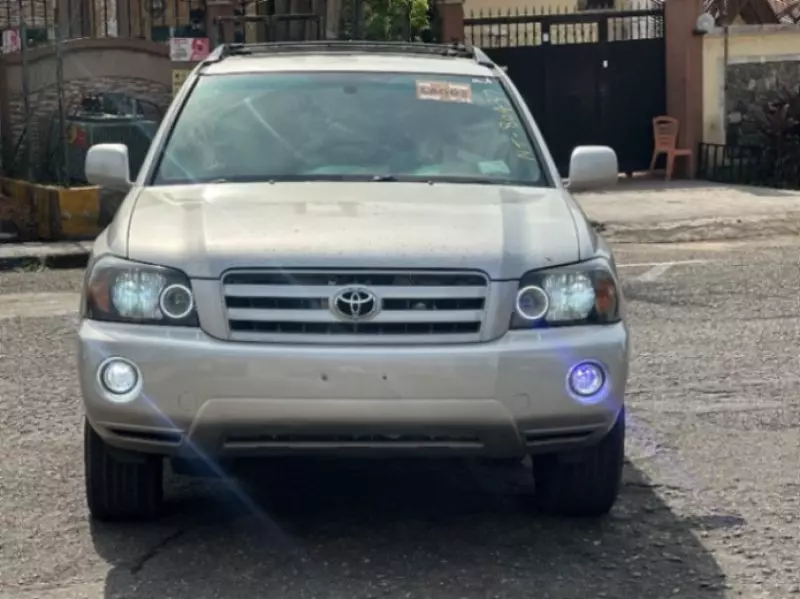 Toyota Highlander   - 2005