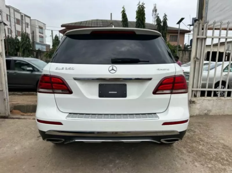 Mercedes-Benz GLE-Class   - 2017
