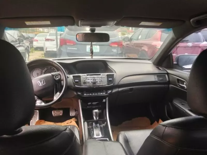 Honda Accord   - 2016