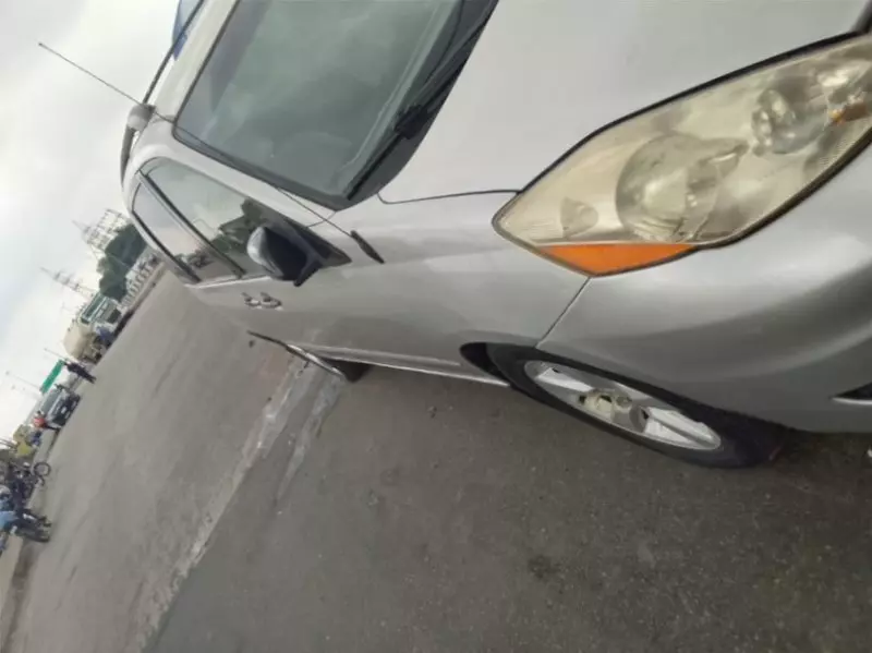 Toyota Sienna   - 2009