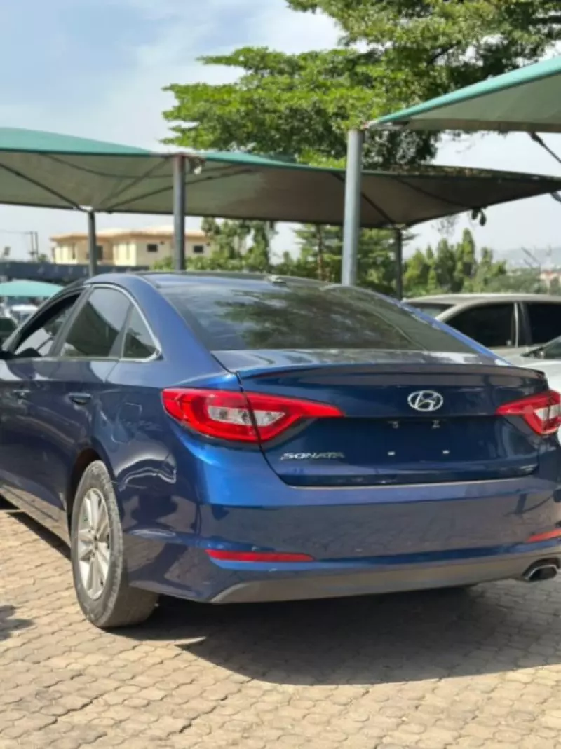 Hyundai Sonata   - 2015