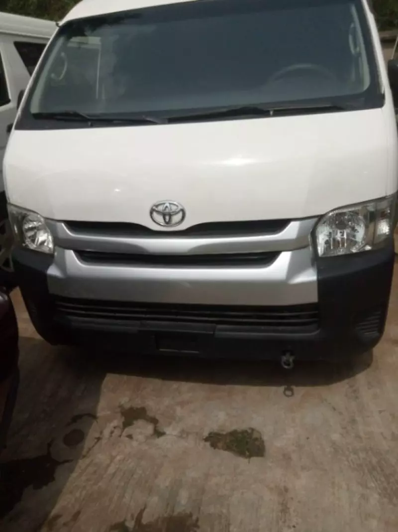 Toyota Hiace   - 2016