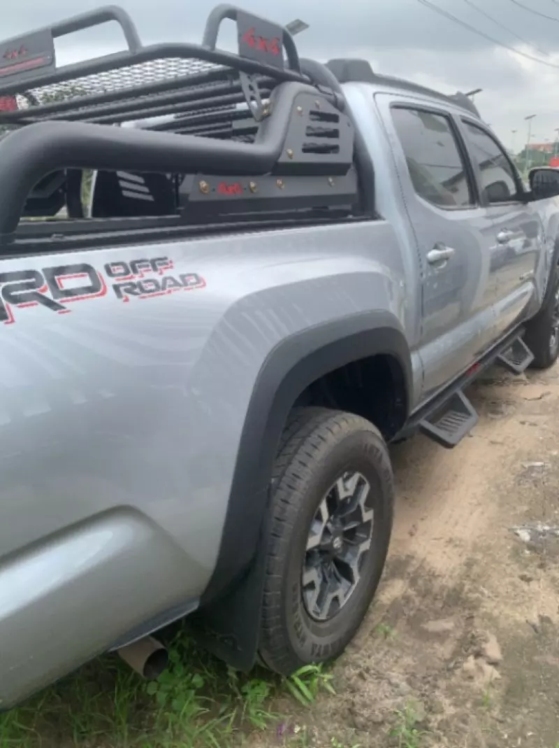 TOYOTA Tacoma   - 2023