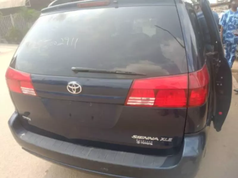 Toyota Sienna   - 2005
