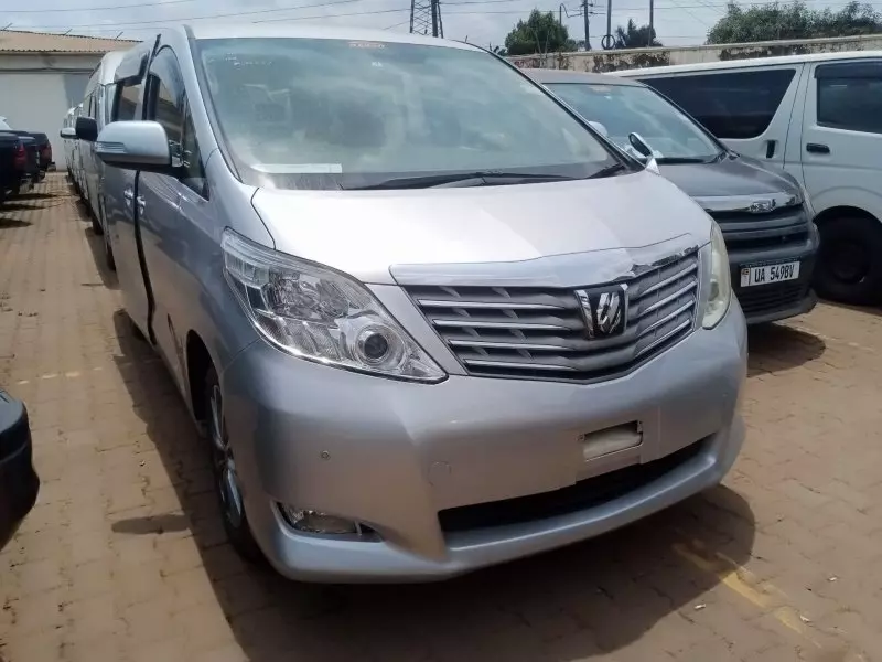Toyota Alphard   - 2012