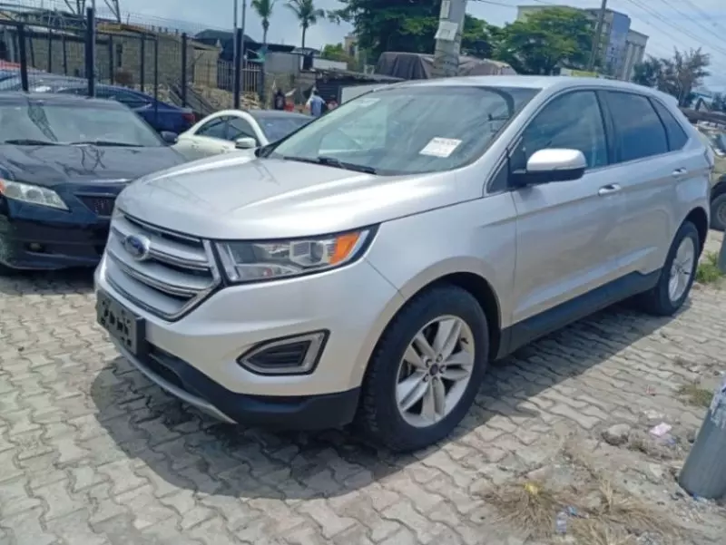 Ford Edge   - 2016