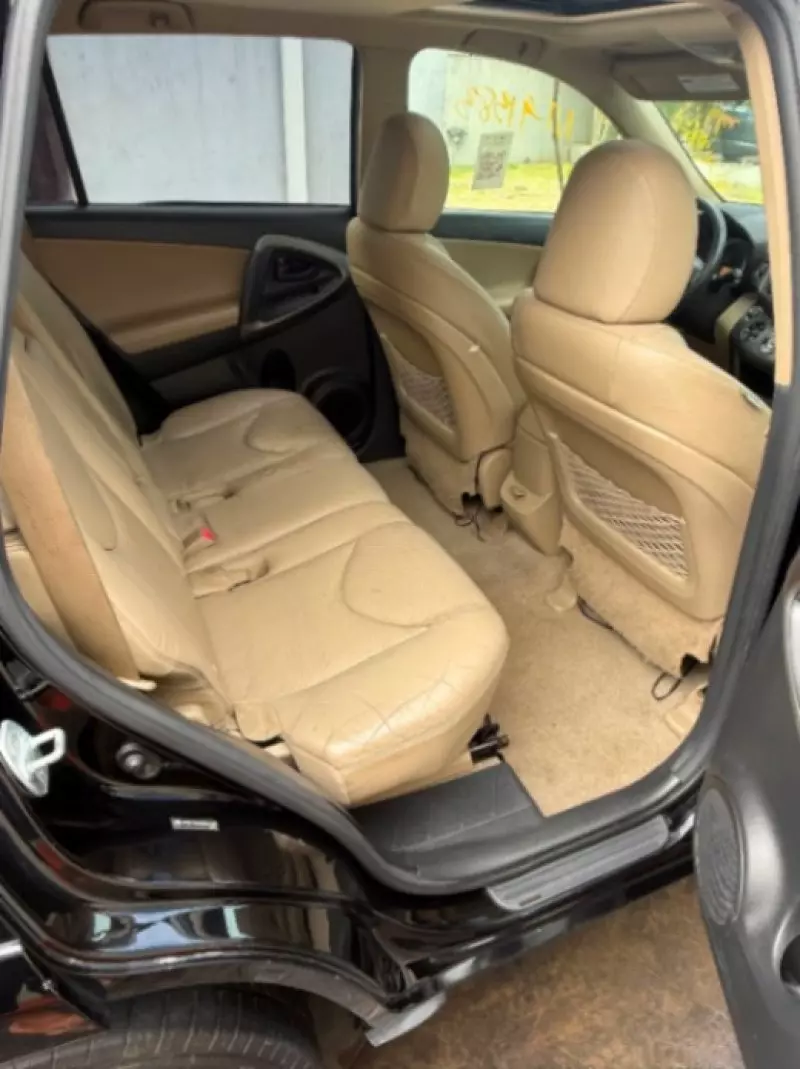 TOYOTA RAV 4 - 2010