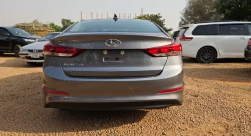 Hyundai Elantra   - 2018