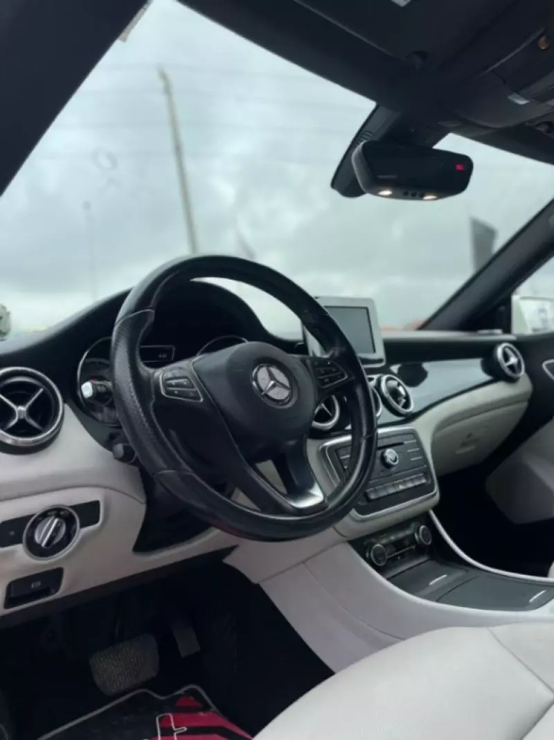 Mercedes-Benz CLA 250   - 2015