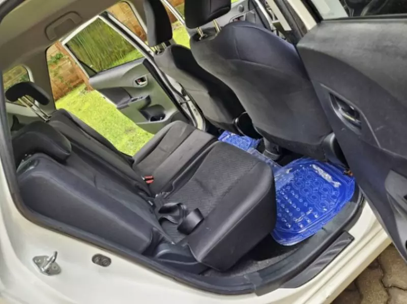 Toyota Ractis   - 2011