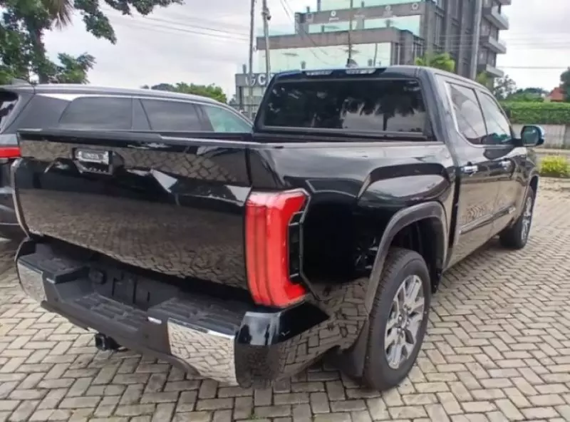 TOYOTA Tundra   - 2026