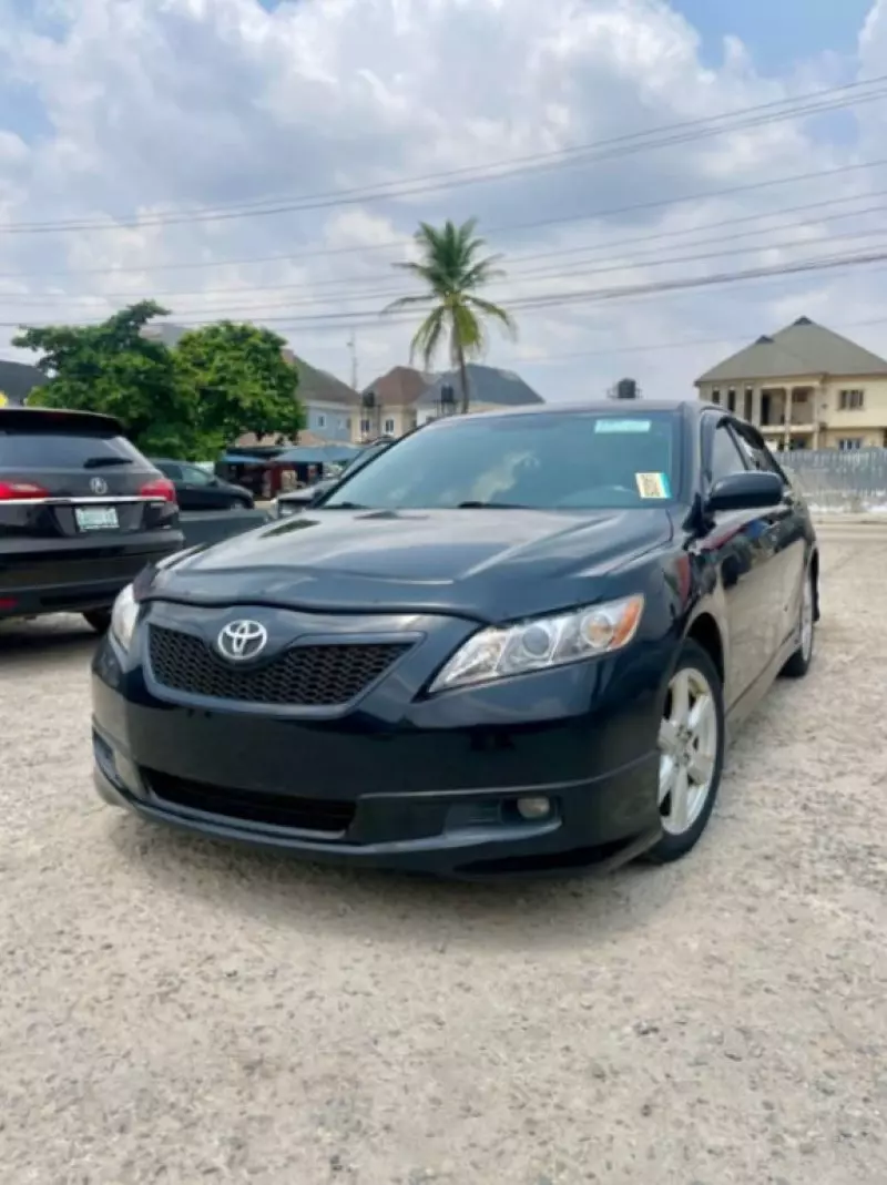 Toyota Camry   - 2007
