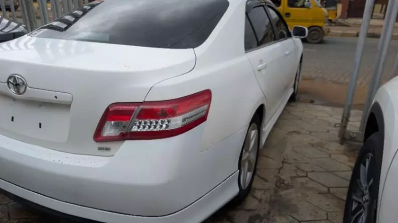 Toyota Camry - 2010