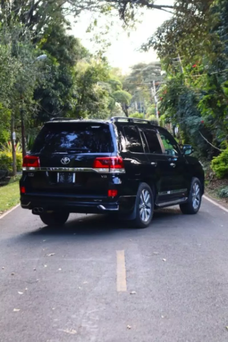 Toyota Landcruiser   - 2020
