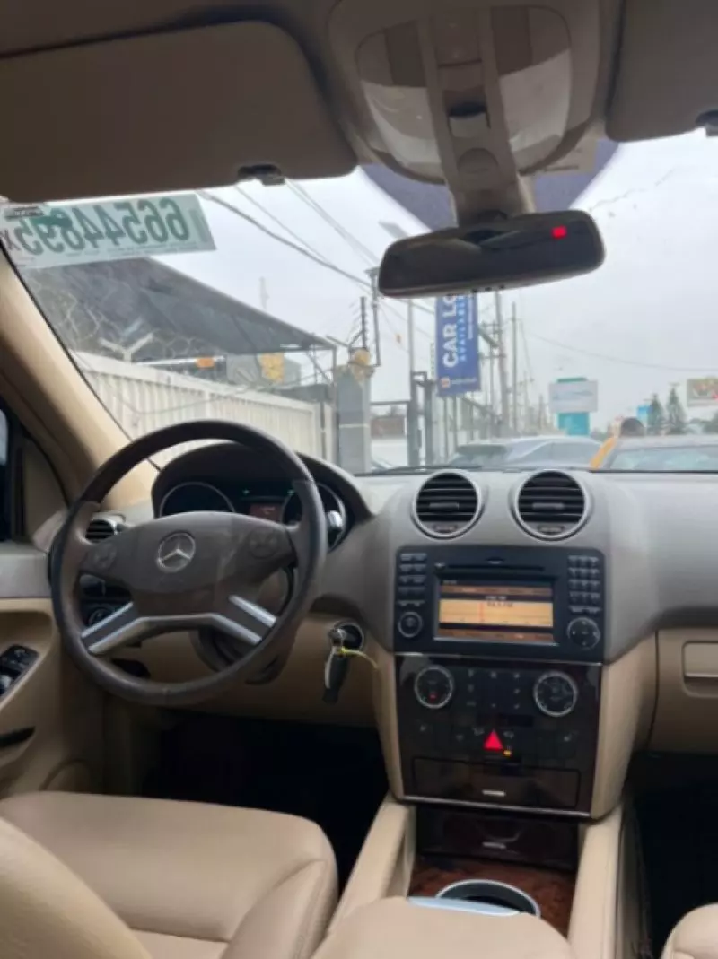 Mercedes-Benz ML 350   - 2010
