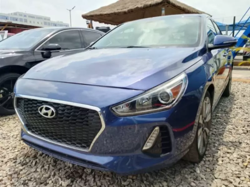 Hyundai Elantra GT - 2018