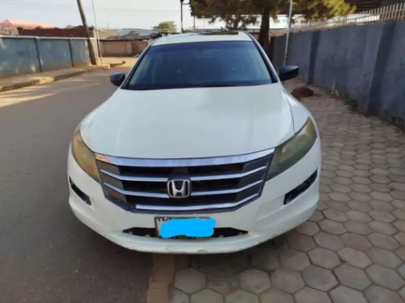 Honda Crosstour - 2010