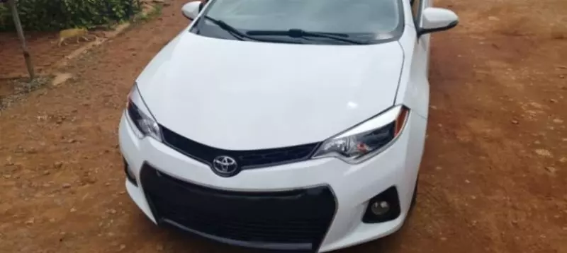 Toyota Corolla   - 2015