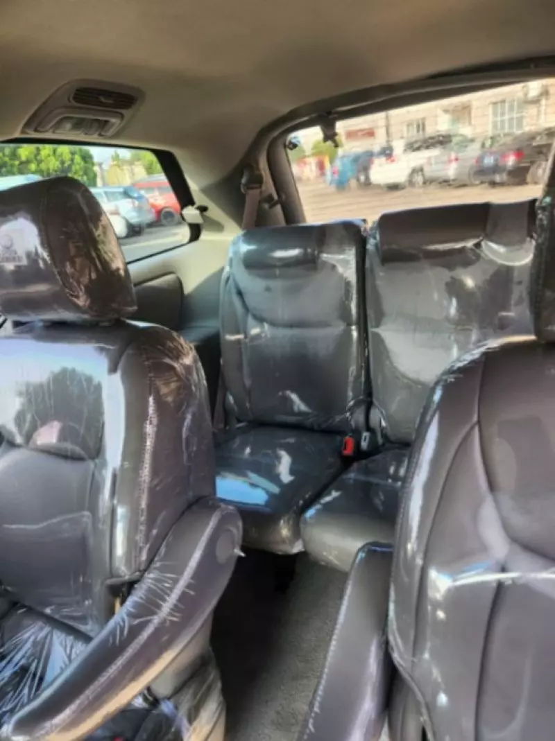 Toyota Sienna - 2011