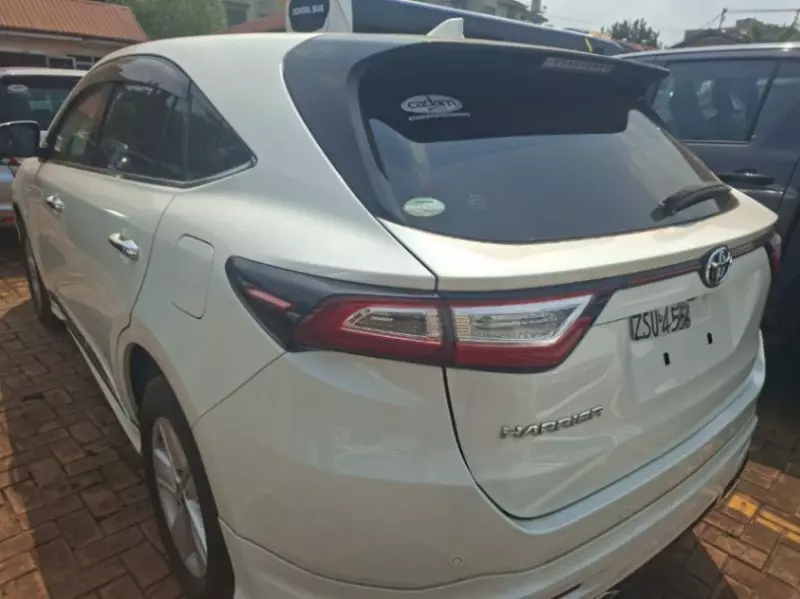 TOYOTA Harrier   - 2017