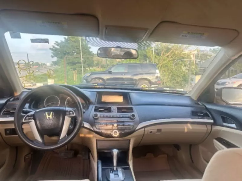 Honda Accord   - 2012