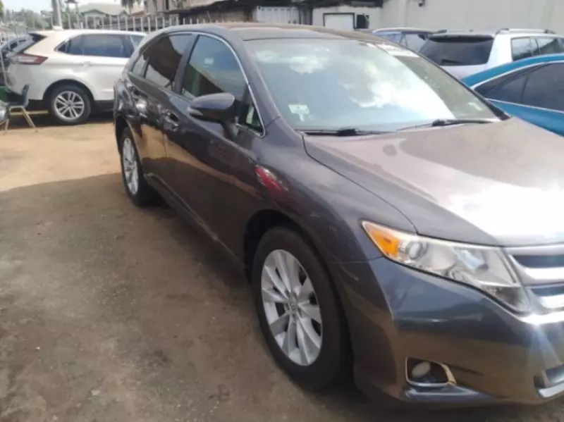 TOYOTA Venza   - 2015