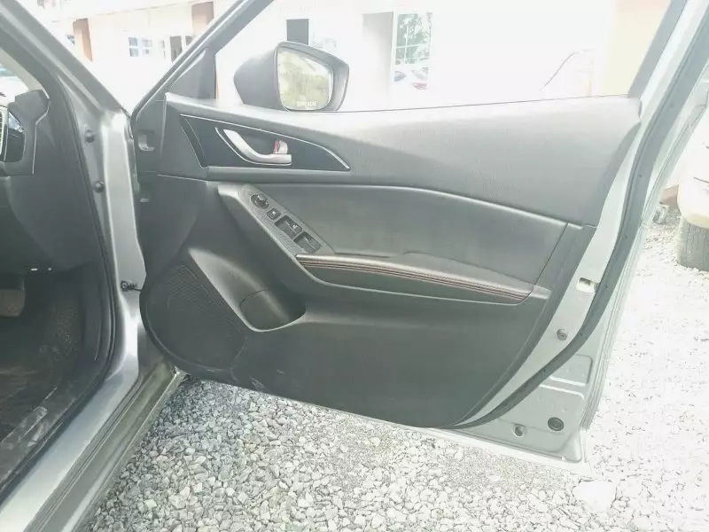 Mazda 3 - 2015